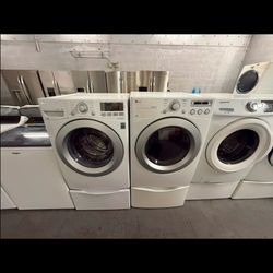 LG Washer And Dryer Set “27 ( Lavadora Y Secadora )