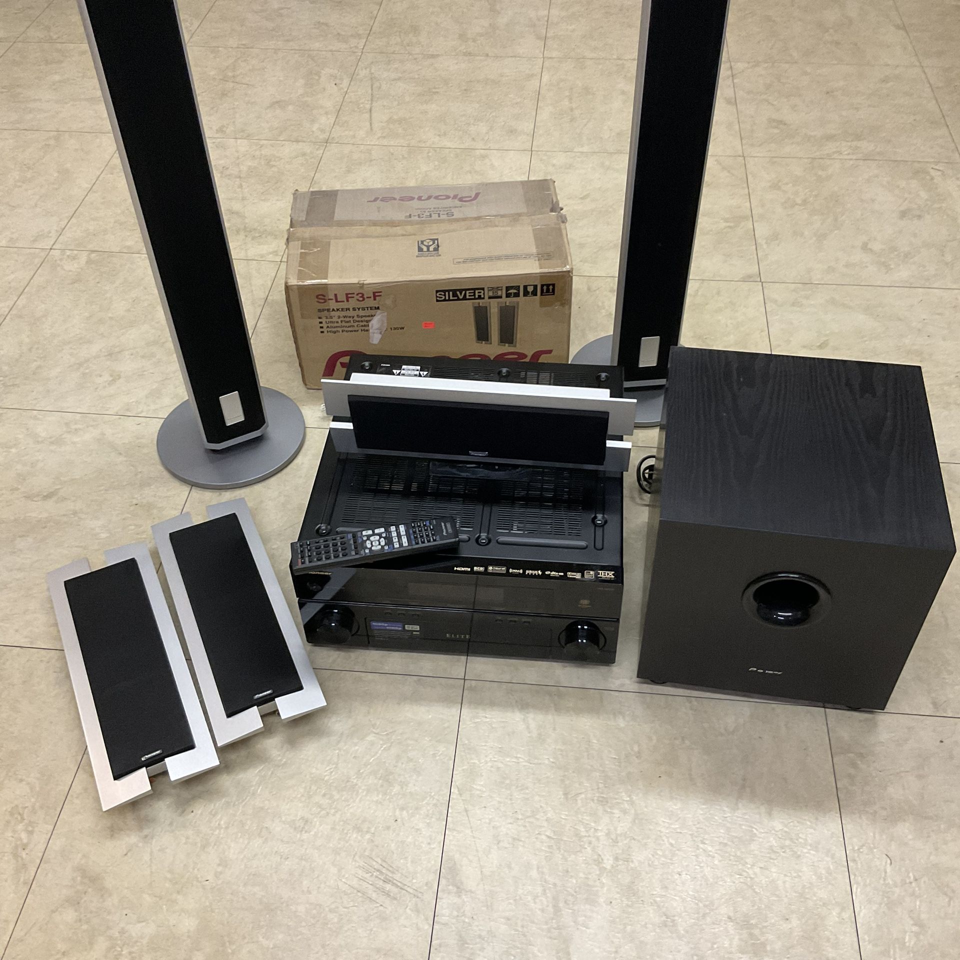 Pioneer VSX-92TXH Receiver with Remote & 5 Speakers