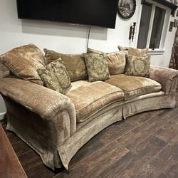 Beautiful Vintage Couch