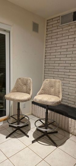 2 bar stool for $45.
