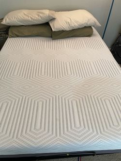 Full Size 8 in Memory Foam Mattress w/Base Stand