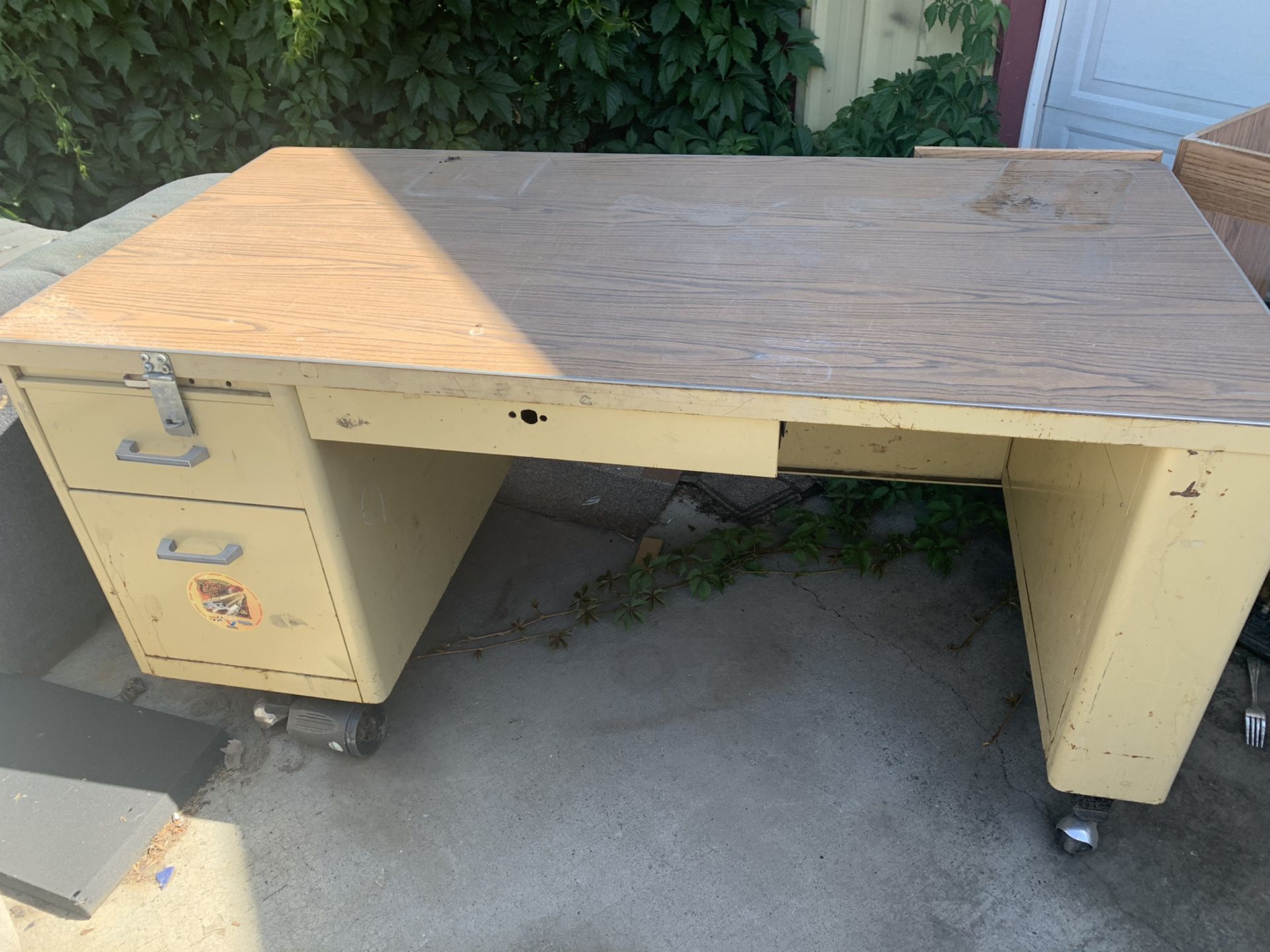 Free shop desk