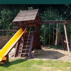 Rainbow Brand King Kong Clubhouse Play Set