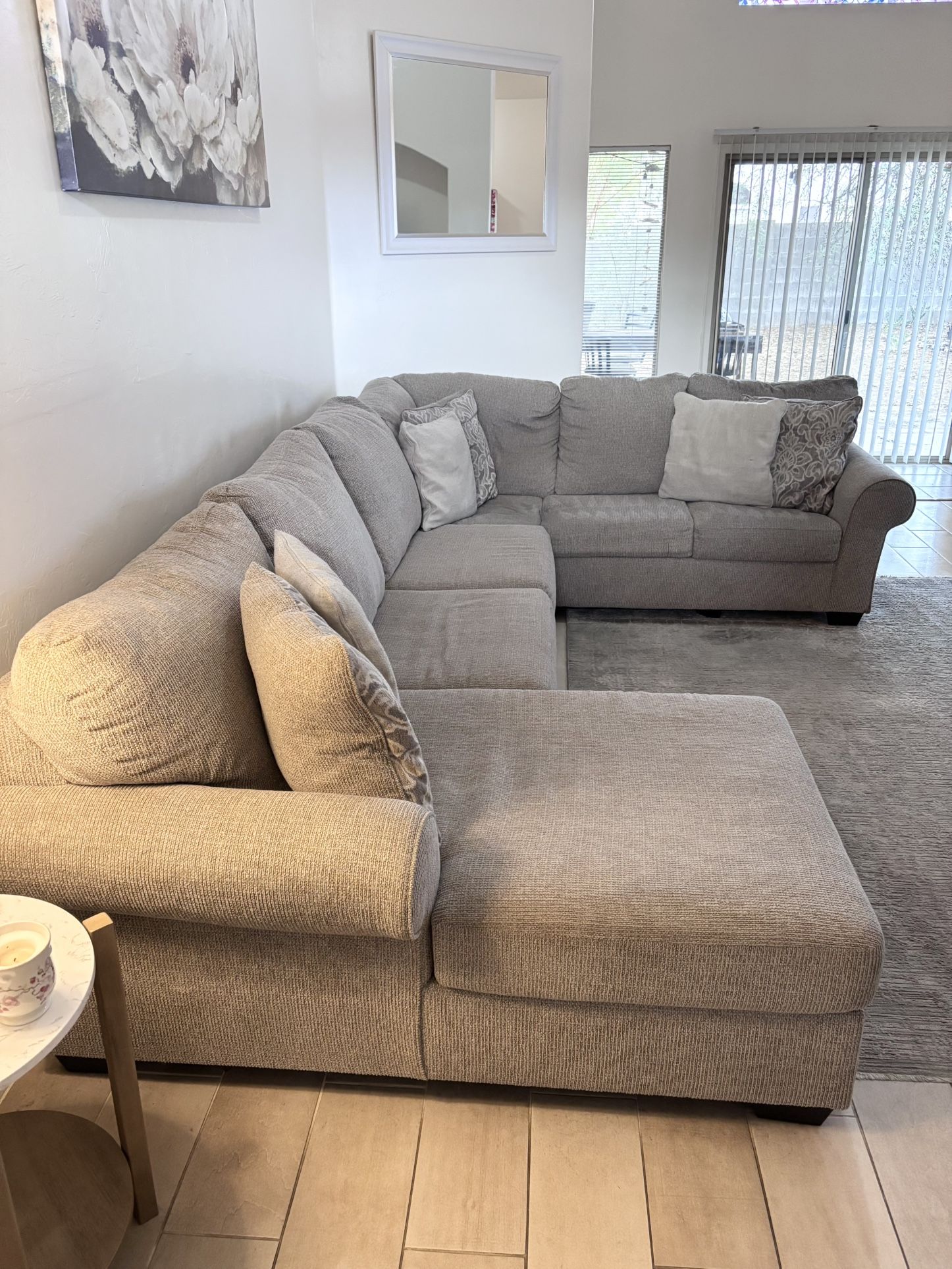 Large Sectional Couch w/ Chaise Beige