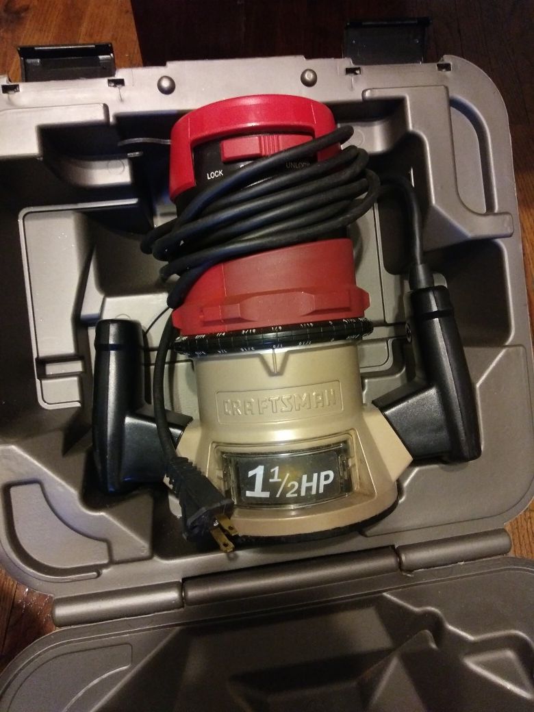Router craftsman 1 1/2 hp