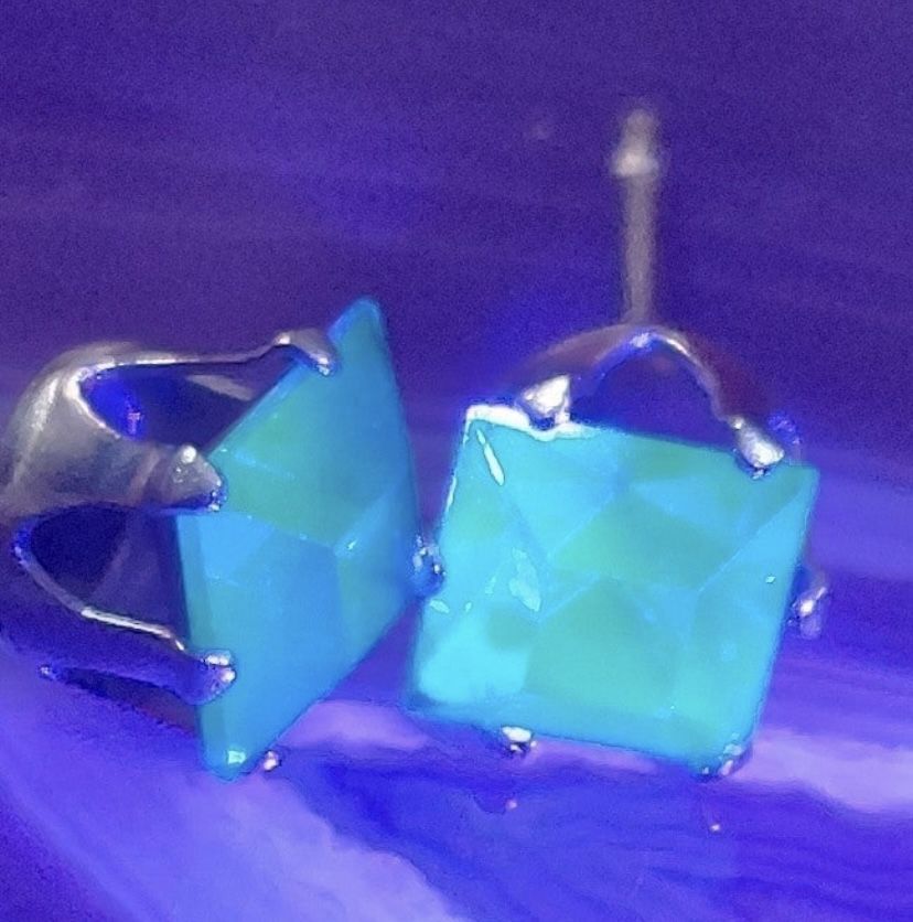 Stainless Steel Blue Uranium Glass Studs