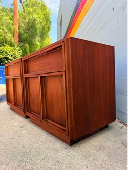 Pair of Vintage Mid-Century Modern Brown-Saltman Walnut Nightstands / End Tables