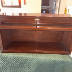 Antique Globe Wernike 1 unit  Barrister bookcase American walnut single section vintage lawyer storage display case 34.5”  wide x 11.5” deep x 18.5”hi