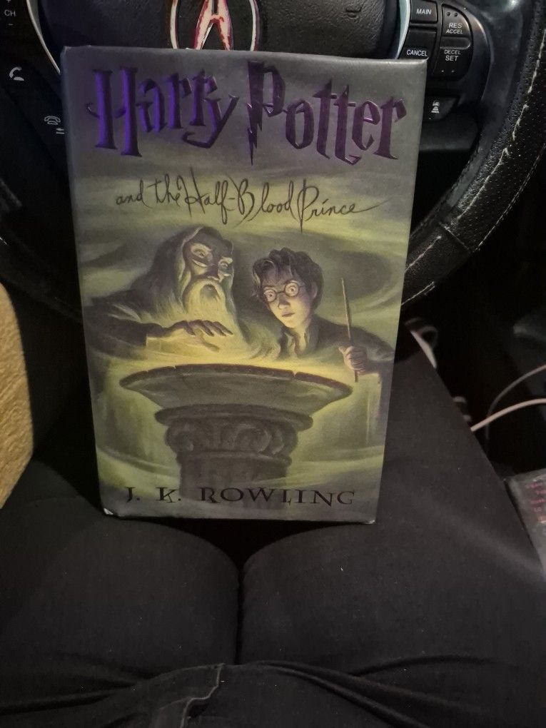 Hard Cover Harry Potter And The Half Blood Prince #6