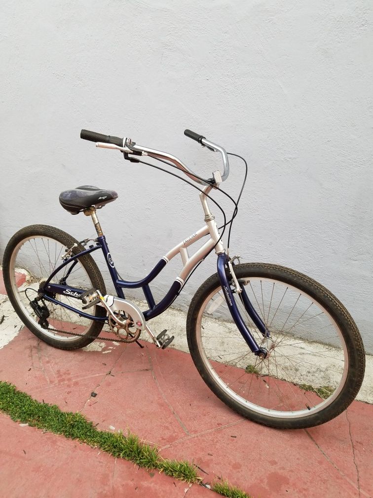Schwinn Jaguar 7-Speed Cruiser Bike! In Excellent Condition! $75 OBO!