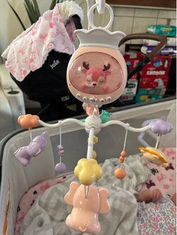 Baby crib mobile