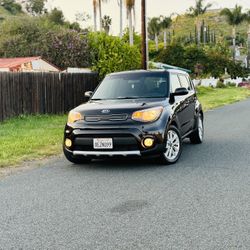 2017 Kia soul +