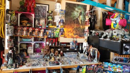 "TOY SALE" Star Wars, Power Rangers & many others (MOVING, SOLD HOUSE!!! All toys are in storage, will re-post once all is set-up again)