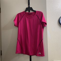 Women’s Medium  Shirt Sleeve Shirt