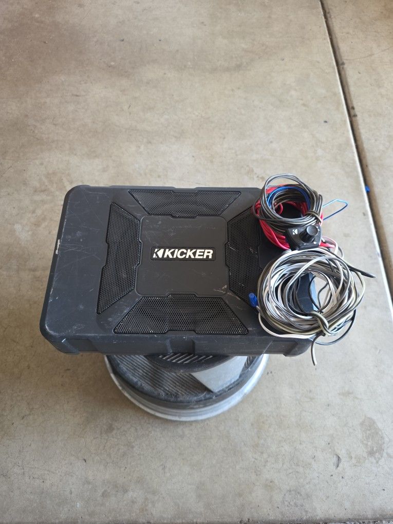 Kicker 8" Hideaway