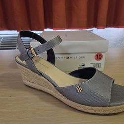 Tommy Hilfiger Women's Gallie Wedge Sandal
