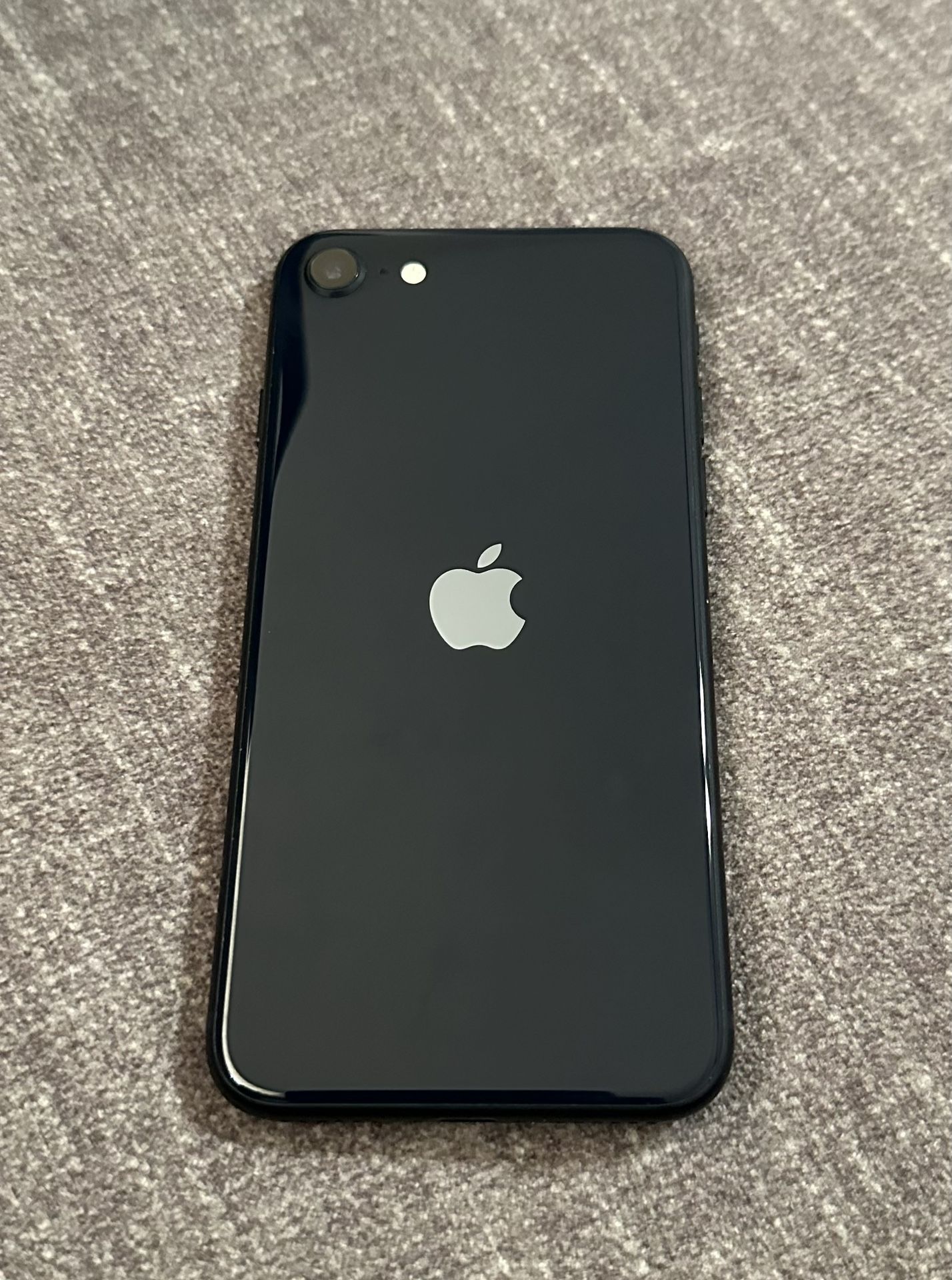 iPhone SE unlocked