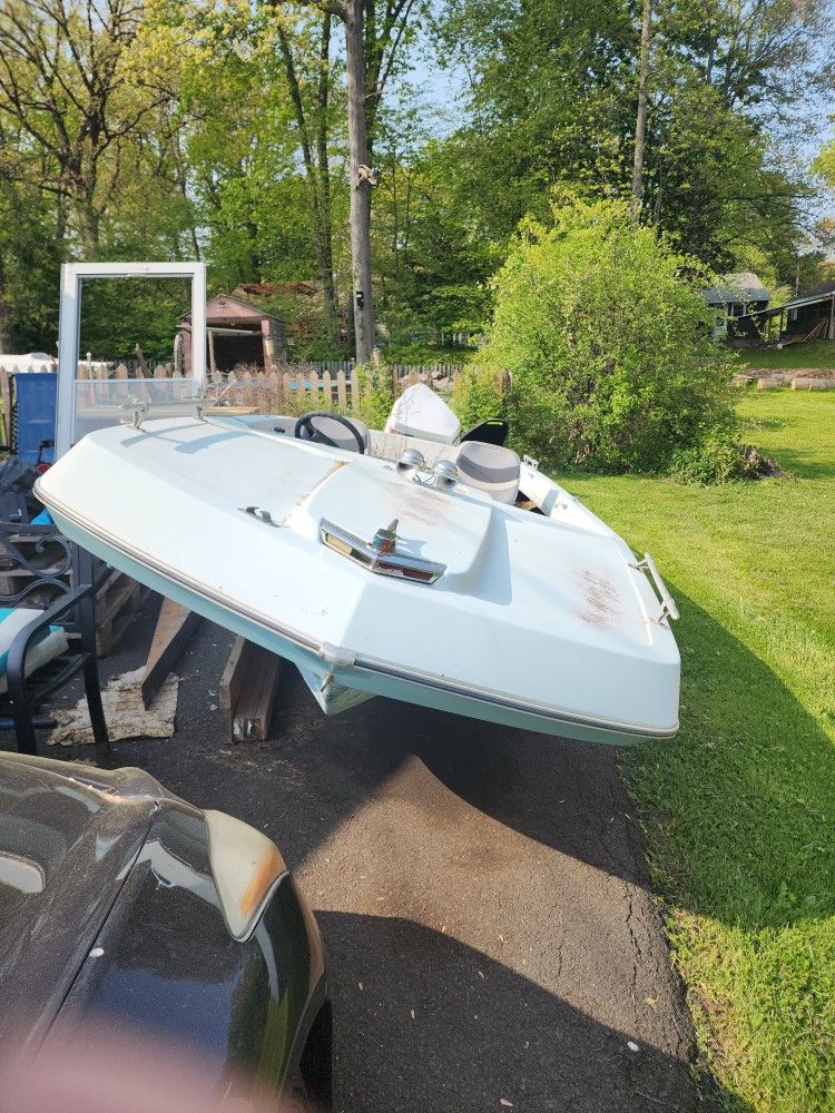 1970 Chrysler with Johnson 100hp motor 