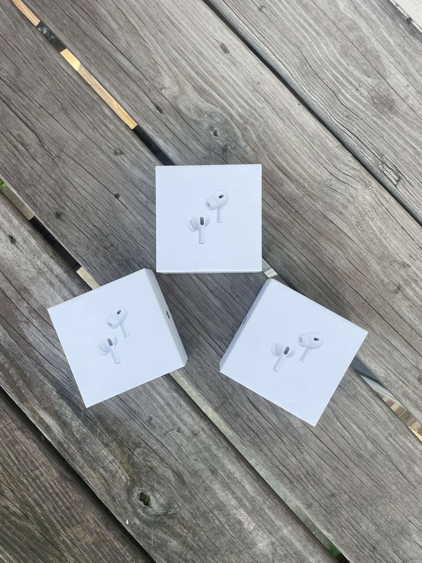 Brand New Apple AirPods Pro (2nd Gen) with MagSafe Case – UnSealed!