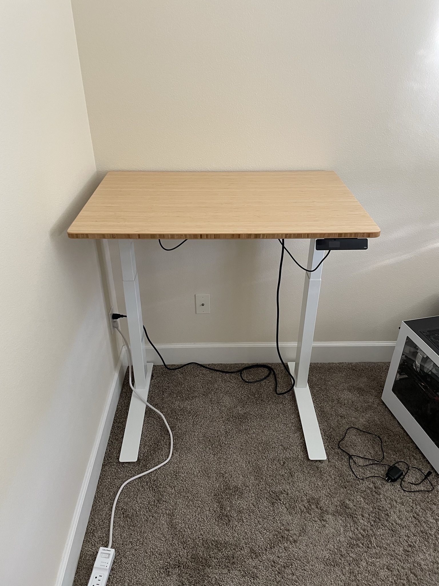 Fully Jarvis Adjustable Standing Desk (36x24)