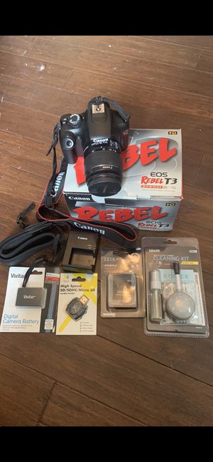 Photo Cannon EOS Rebel T3 Camera Bundle Deal $250