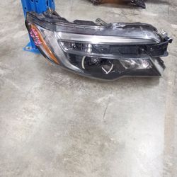 2016 - 2022 Honda Pilot Right Headlight $