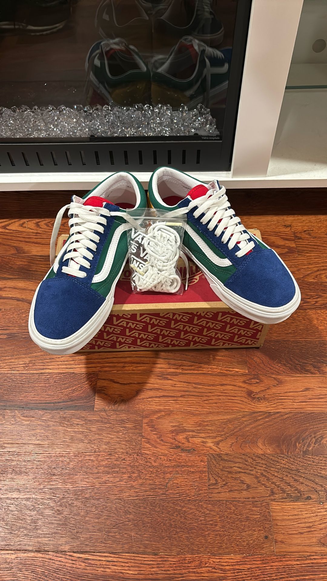 Size 8 Men Vans Yacht Club Blue/Green