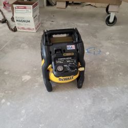 Dewalt Cordless Compressor 
