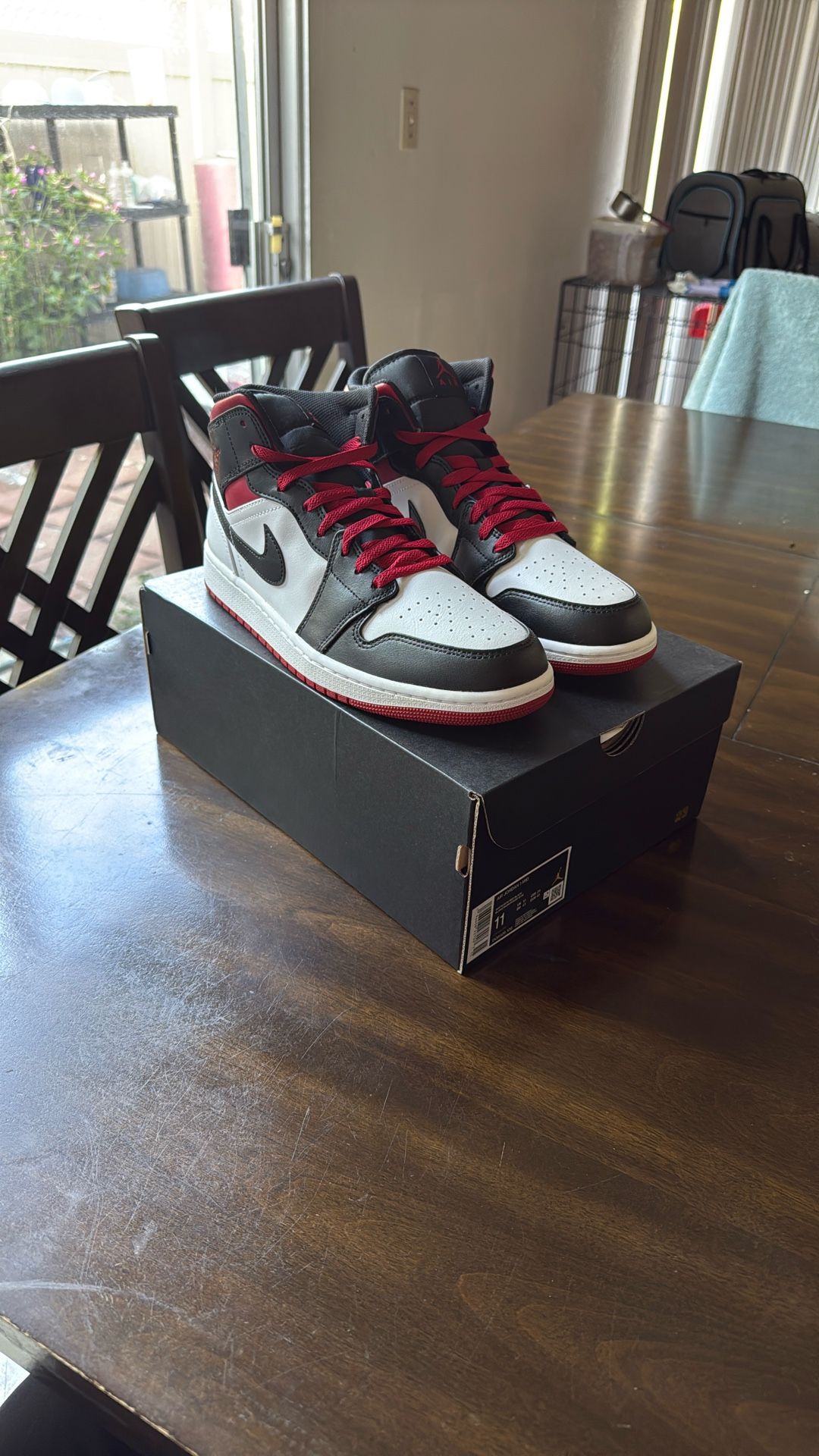 Air Jordan 1 Mid