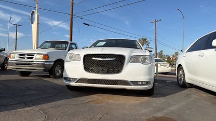 2019 Chrysler 300