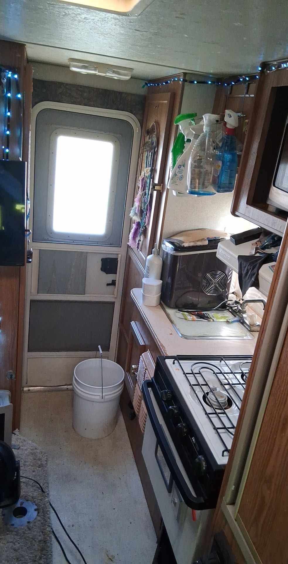 2000 StarCraft Truck camper