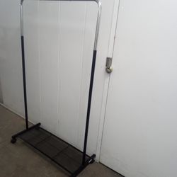 CLOTHING RACK