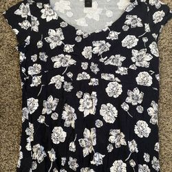 Woman’s Shirts Size Large