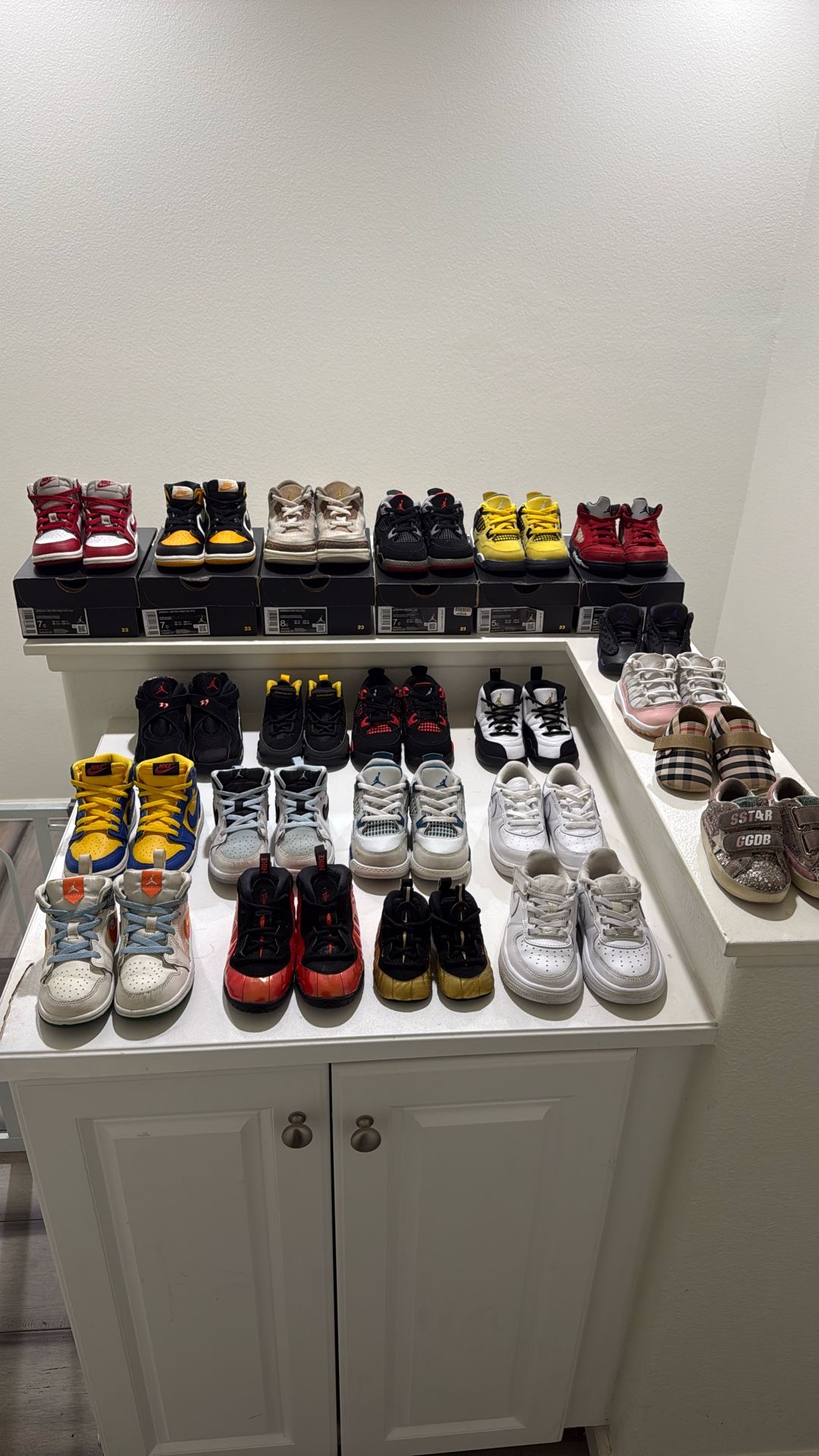 22 PAIRS OF KID SHOES ( SIZES 2C - 7C )