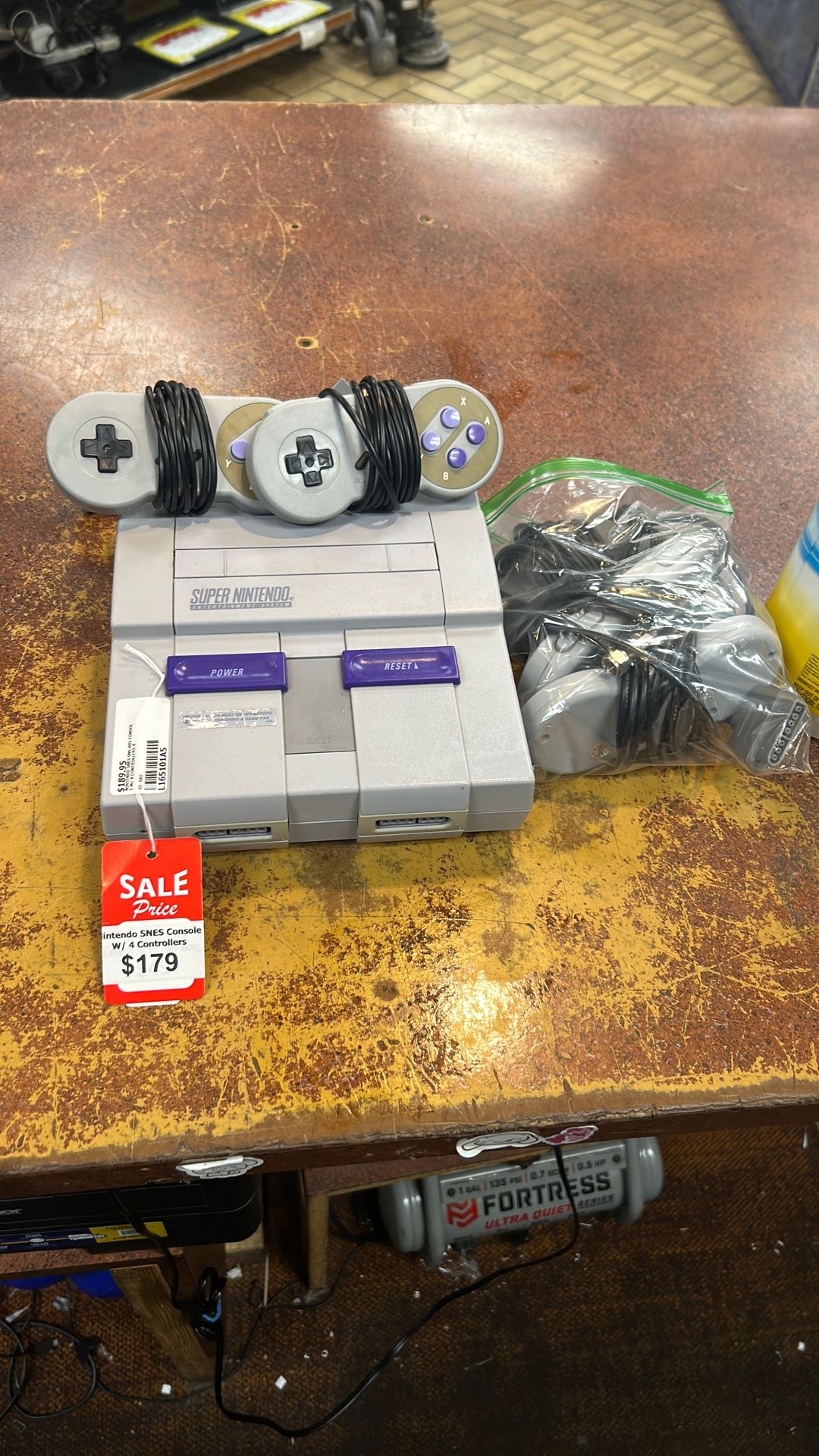 Nintendo SNES Console W/ 4 Controllers