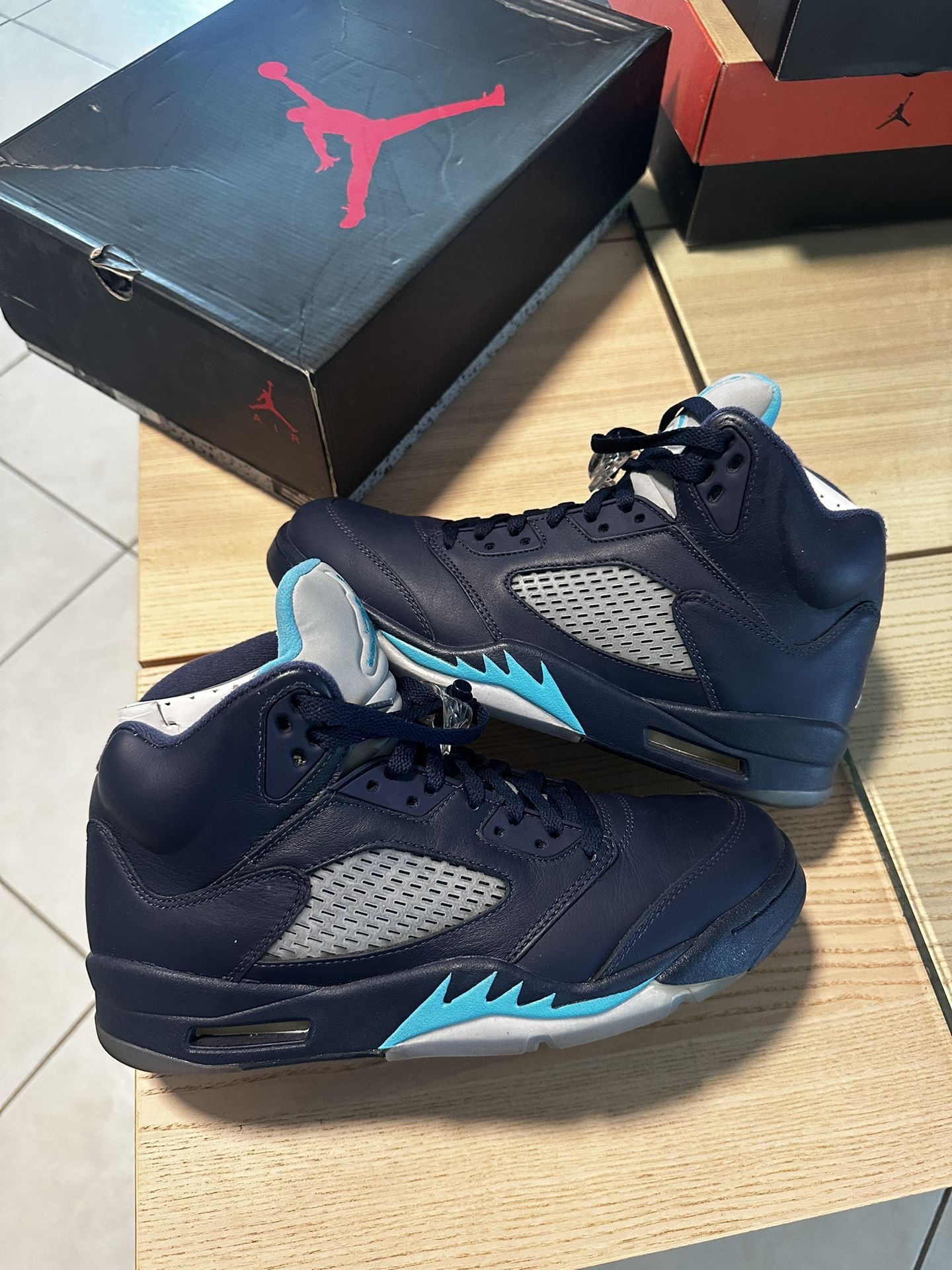 Nike Jordan 5 Aqua Size 9 CLEAN