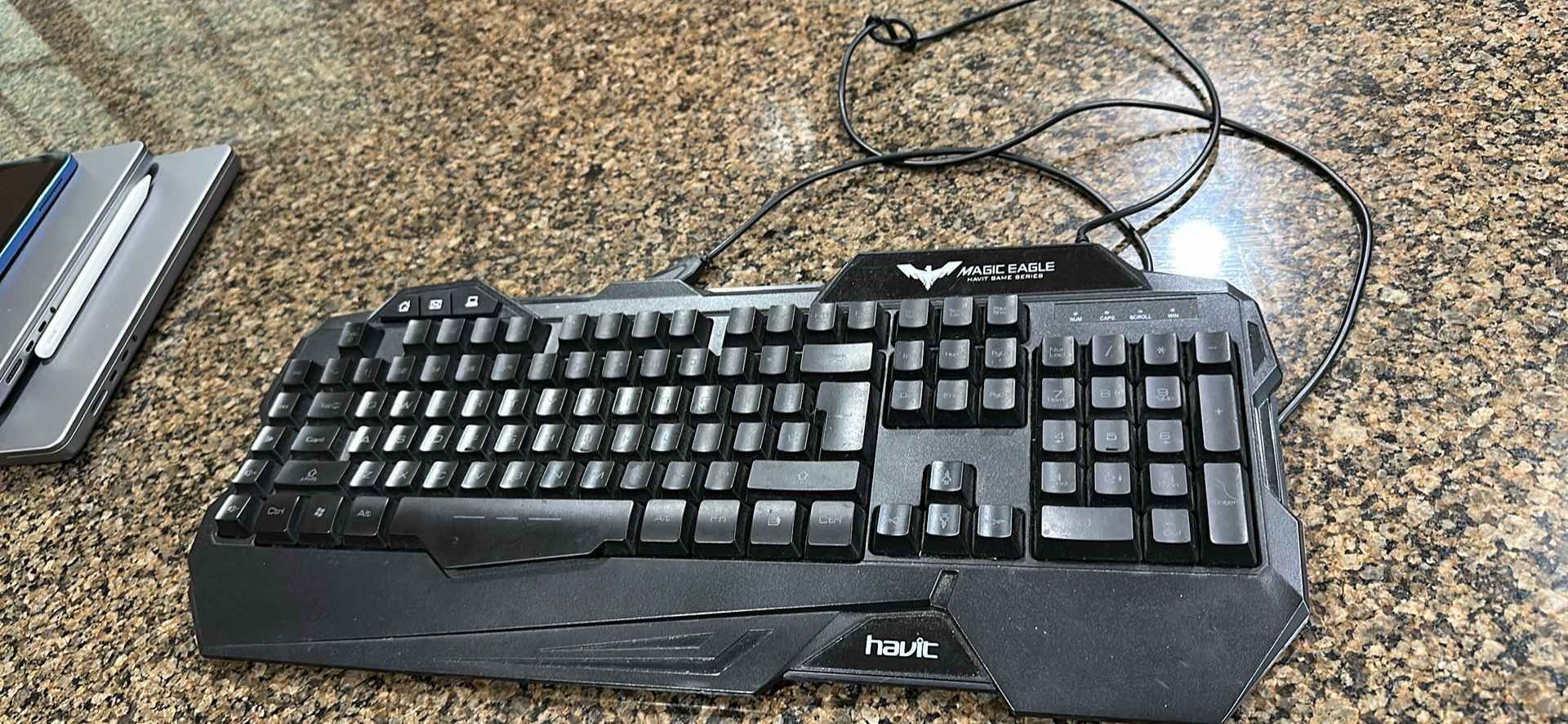 Magic eagle lighted gaming keyboard