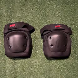 Small Skateboard Knee Pads 