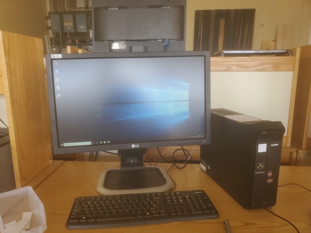 LG 24 INCH MONITOR $30