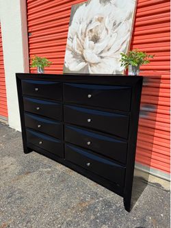 Black bedroom dresser