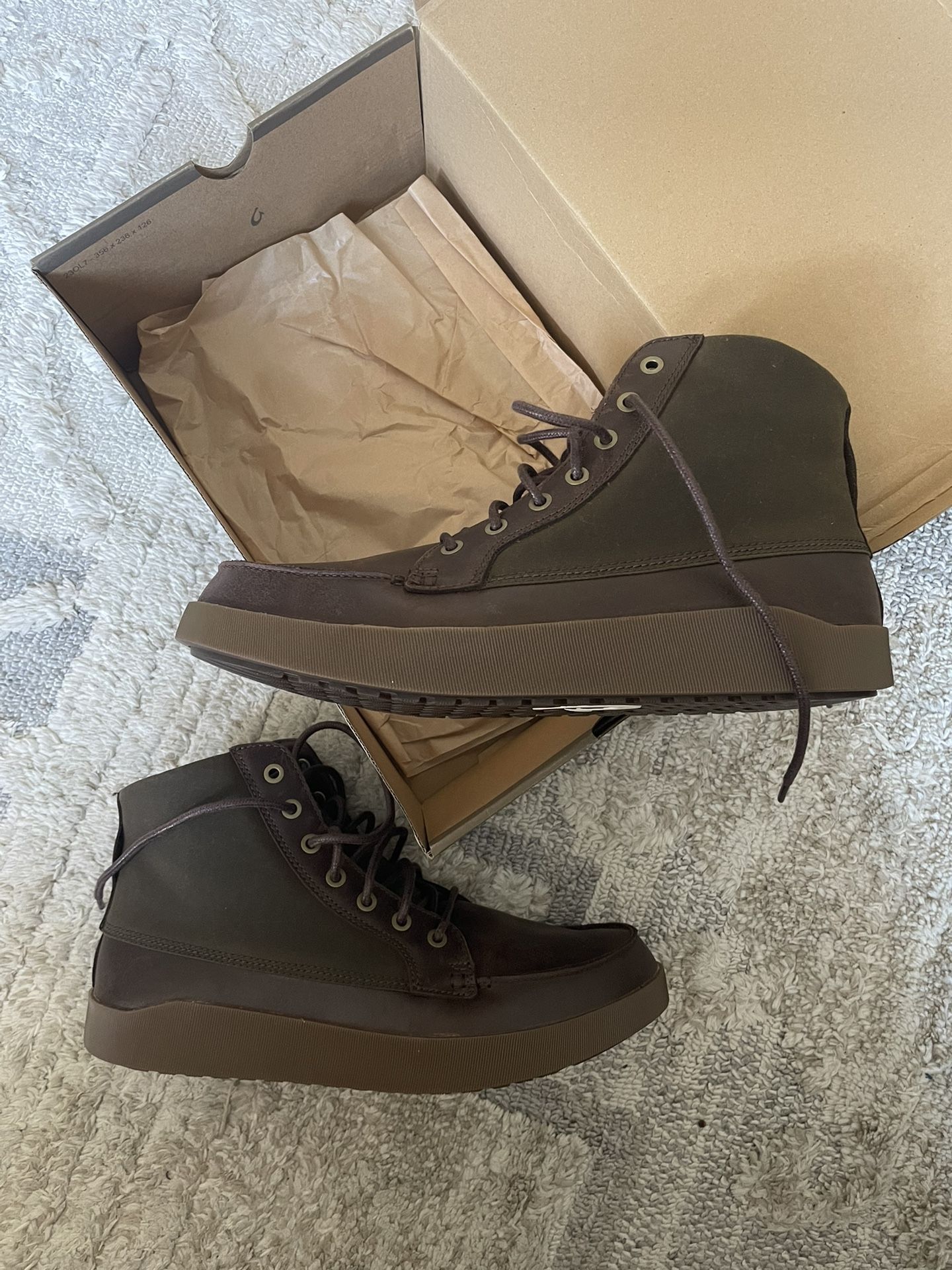 OluKai Men’s Molina Boot Size 11 