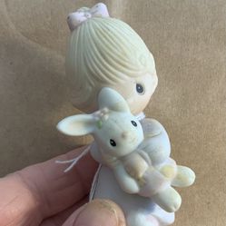 Precious moments small figure