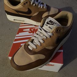 Nike AM1 SNKRS Day 8.8.20 Leather Air Max Sz8