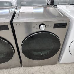 $849 Gas Dryer With TurboSteam And Flow Sense