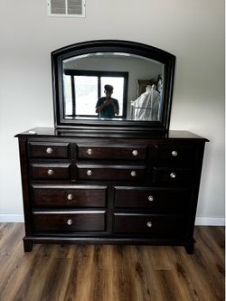 Furniture of America Dark Cherry 10-Drawer Dresser with Mirror