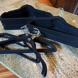 7 Dozen Black Soft Velvet Grippy Closet Clothes Hanger Bundle 