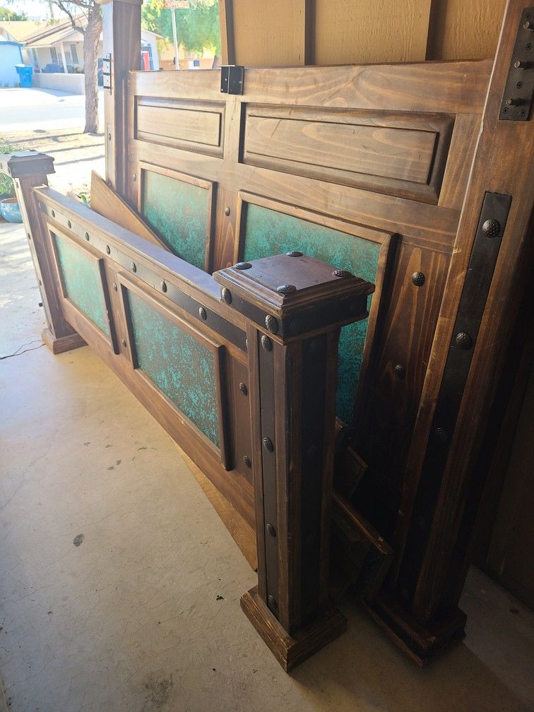 King Size Solid wood Bed Set