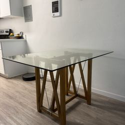 Clear Dining Table