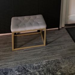 Small Entry Bench