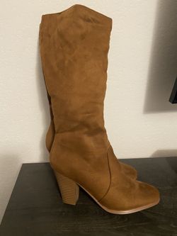 Woman Suede Boots